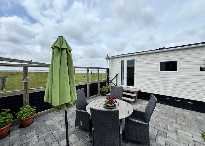 Prachtig Chalet De Zee Ster